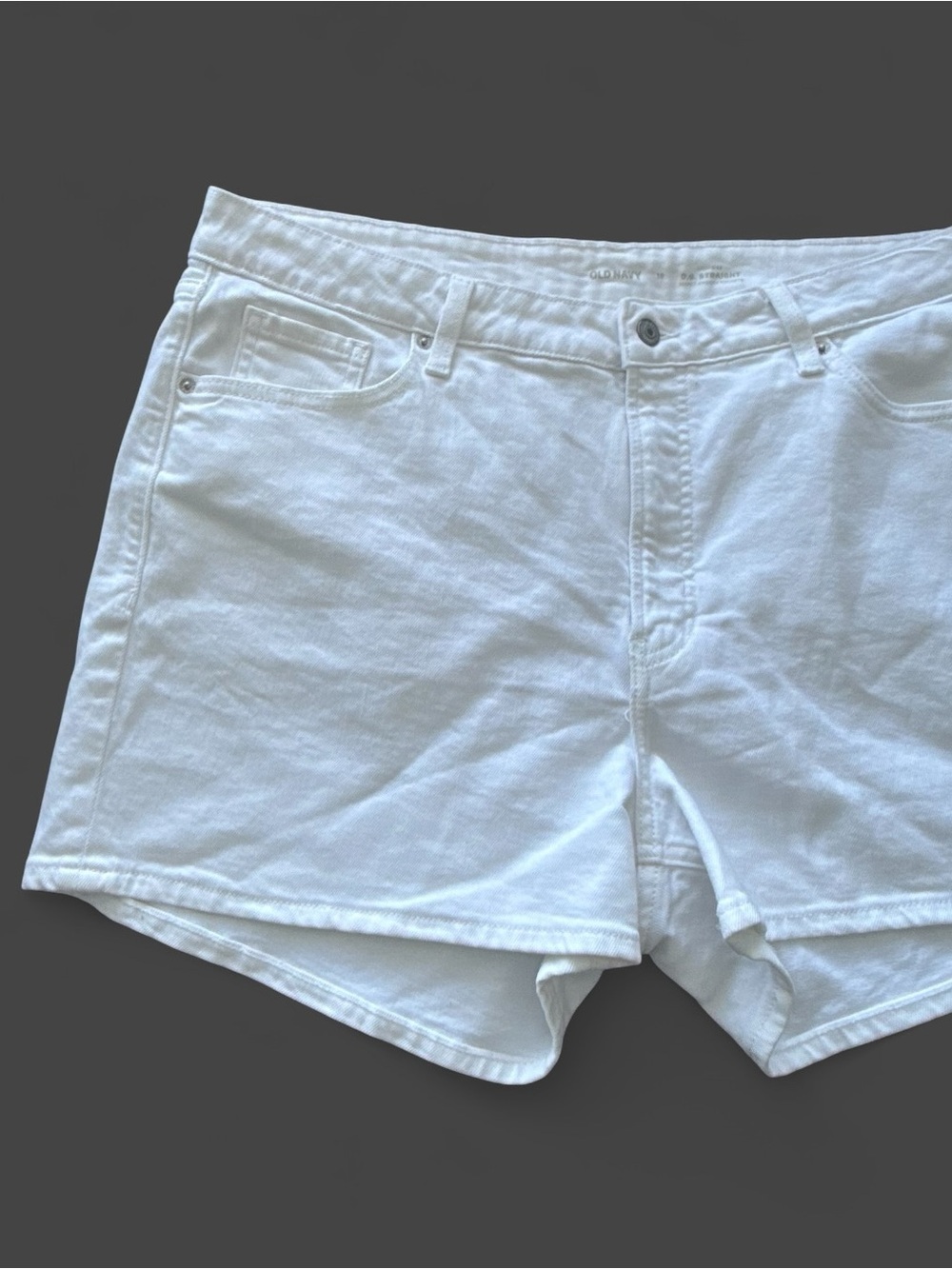 Old Navy White Denim Shorts - Clean Casual Cut - Picture 4 of 5